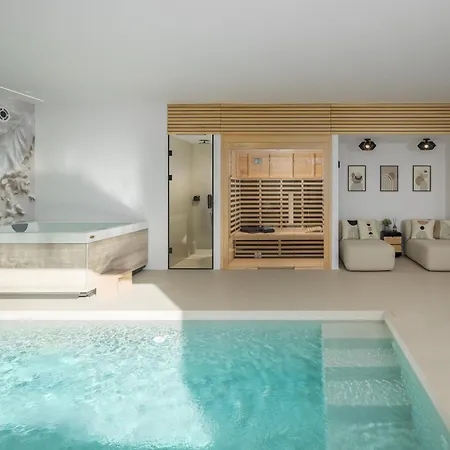 Amoreta - Luxury For Two