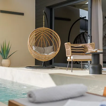 Amoreta - Luxury For Two